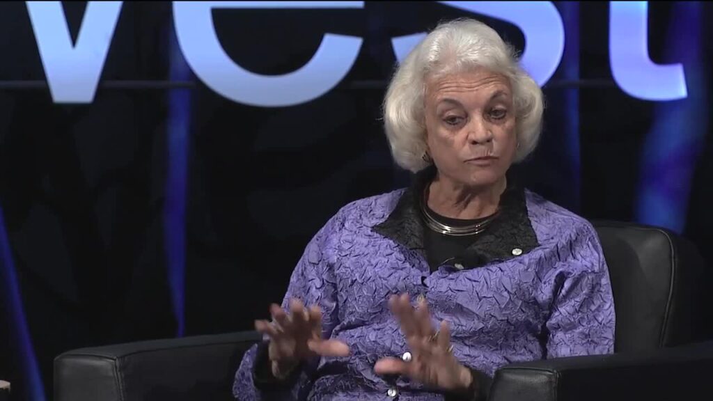 Interview_with_Sandra_Day_O_Connor_Allison_Cuddy_at_TEDxMidwest.jpg